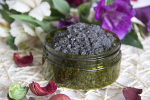 Натуральный скраб Скраб с морской солью и эфирными маслами жасмина и бергамота Black scrub